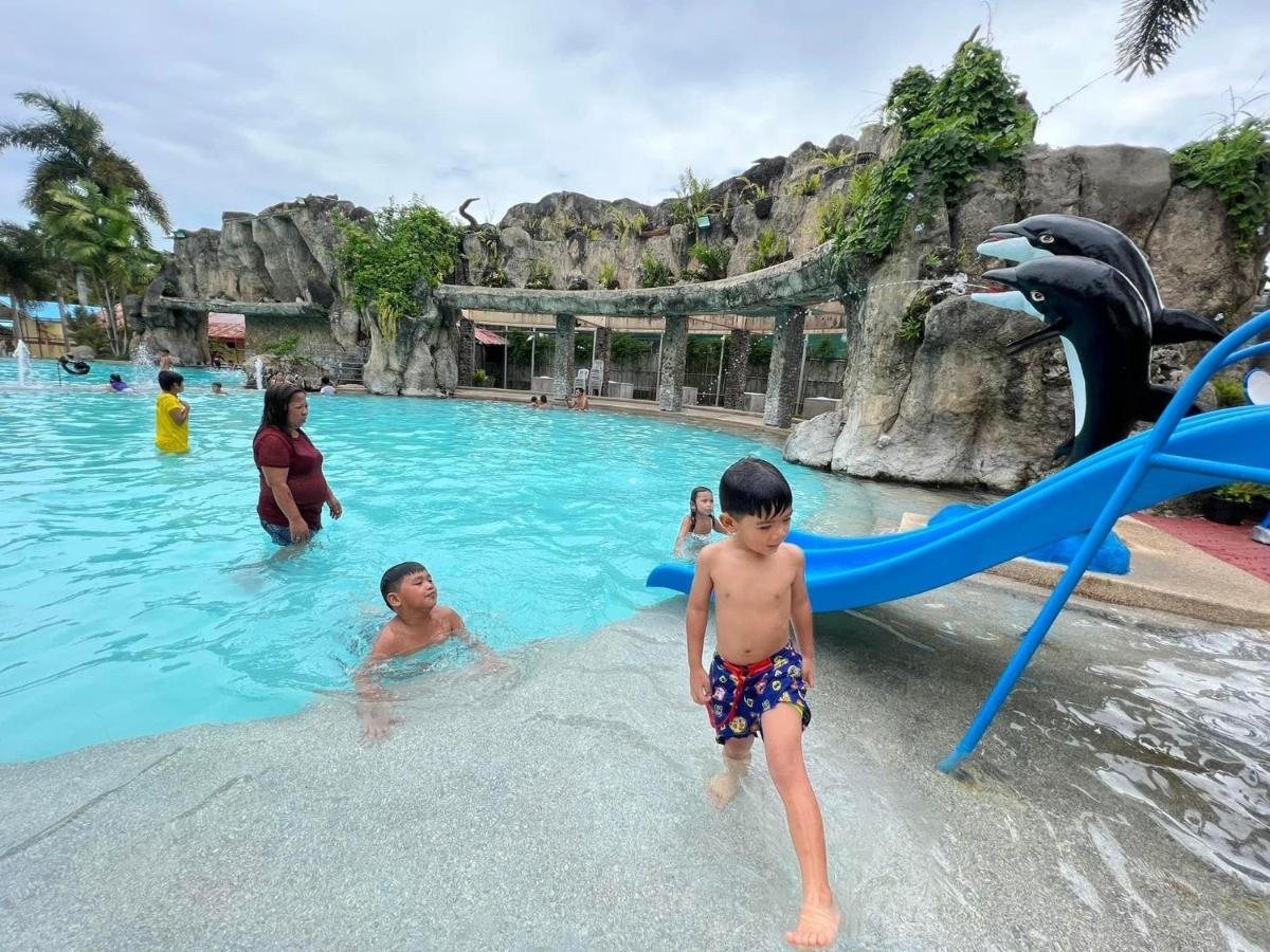 Beach Resorts Walking Distance To The Town House Davao City Kültér fotó